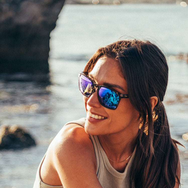 Blue reflective Sunglasses Blue Angel Polarized Aviator Sunglasses - Blue Mirror Lens  main image 2